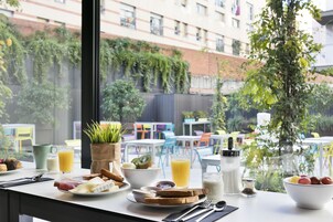 Daily buffet breakfast (EUR 18 per person)