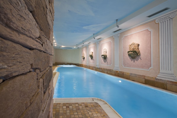 4 piscines couvertes