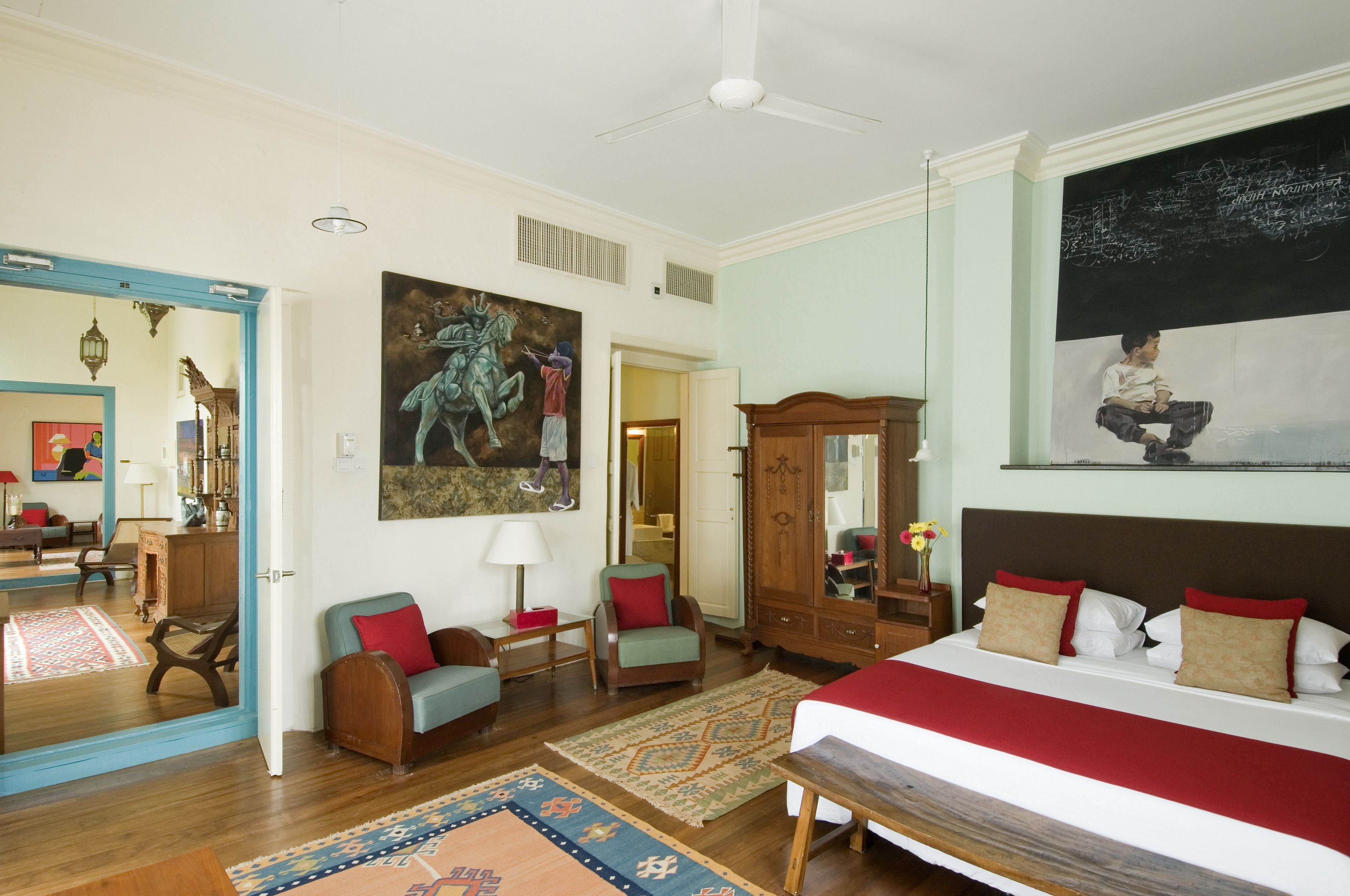 40-inch lcd tv with satellite channels, tv, ipod dock