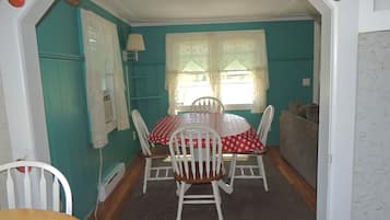 Cottage, 1 Bedroom | Iron/ironing board, free WiFi, bed sheets