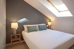 Family Apartment, 3 Bedrooms, 2 Bathrooms | 1 bedroom, premium bedding, down comforters, in-room safe - Apartment in Chamberi (Madrid)