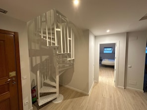 Family Apartment, 3 Bedrooms, 2 Bathrooms | Living area | LED TV - Apartment in Chamberi (Madrid)