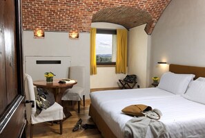 Standard Double Room | Premium bedding, minibar, in-room safe, blackout curtains - Delser (Verona)