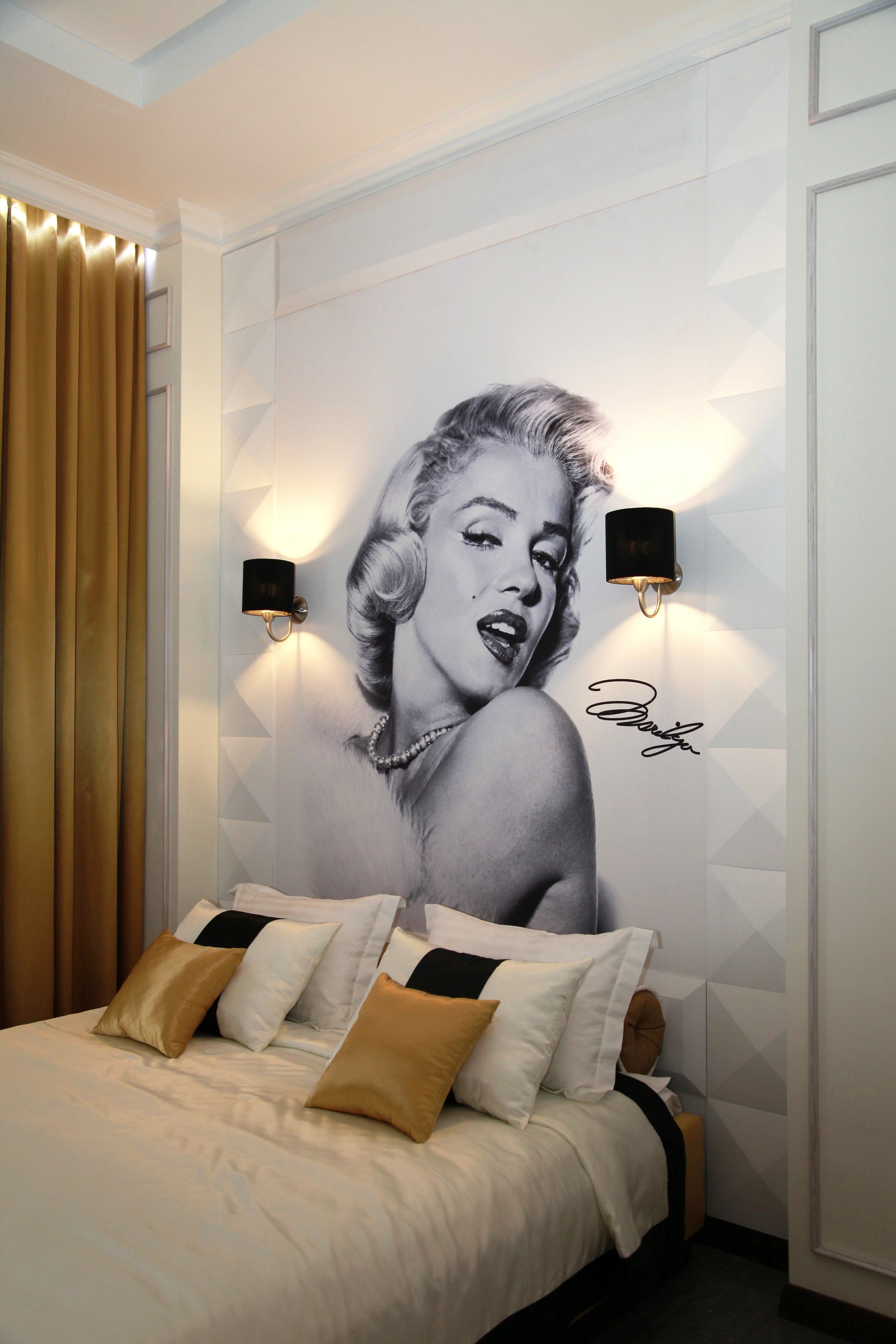 Ropa de cama de alta calidad y artículos del minibar gratis 