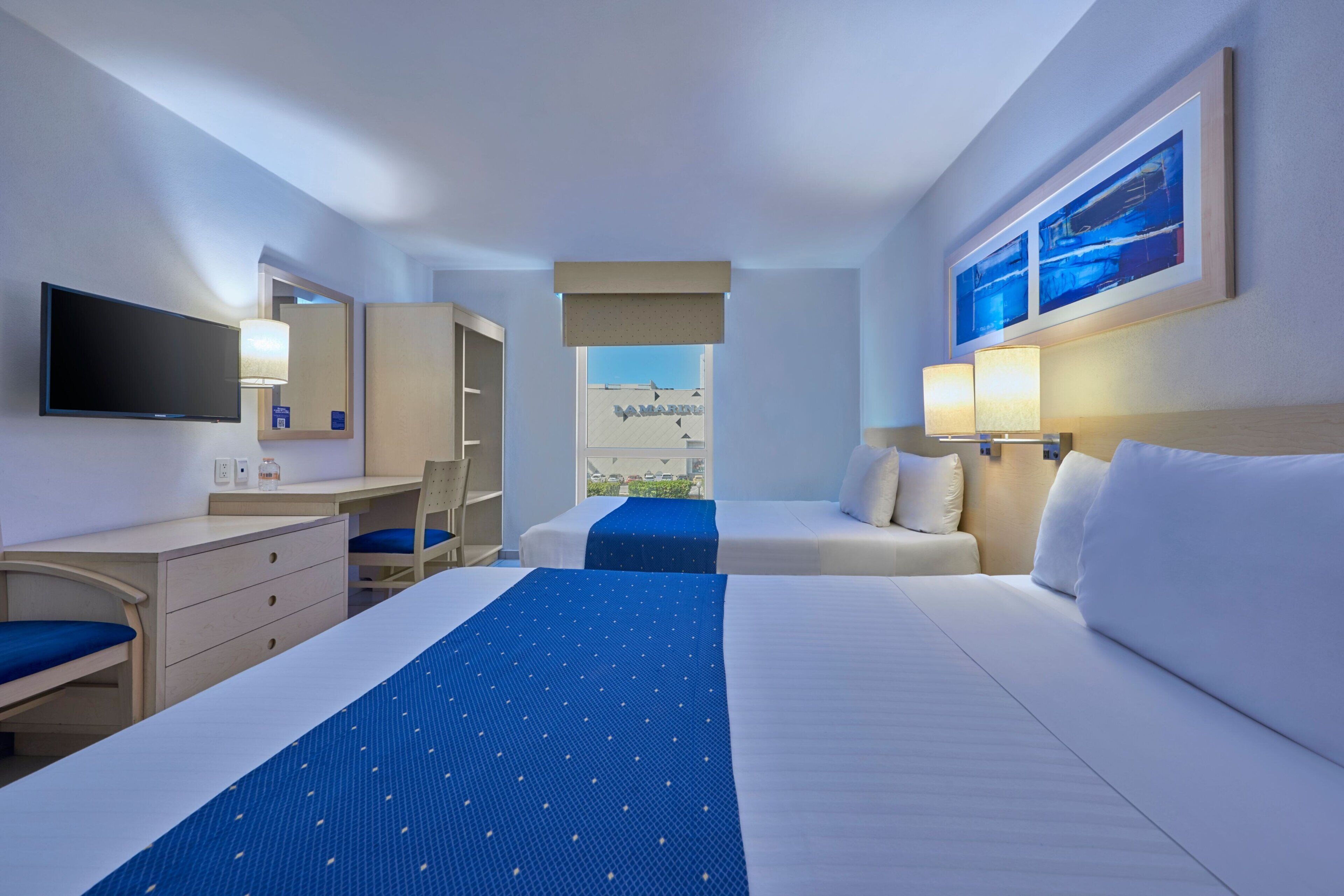 room, 2 double beds, non smoking | 1 bedroom, desk, iron/ironing board, free cots/infant beds