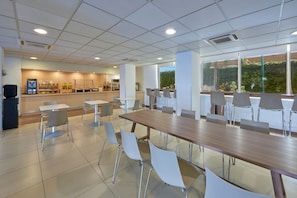 Desayuno buffet incluido todos los días