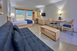 Suite, 1 grand lit et 1 canapé-lit | Bureau, fer et planche à repasser, lits bébé (gratuits), Wi-Fi gratuit
