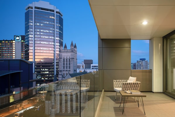 2 Bedroom Penthouse Suite | Terrace/patio