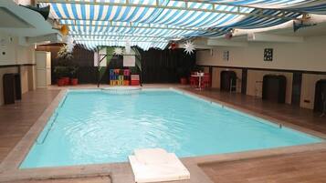 Piscine couverte