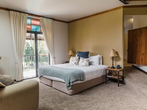 Habitació Deluxe, no fumadors, balcó (Deluxe Suite) | Roba de llit d'alta qualitat i decoració individual
