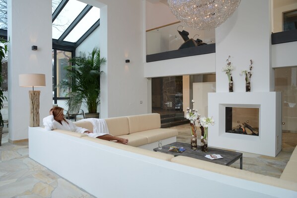 Sauna, Körperbehandlungen, Warmsteinmassagen, Sportmassagen