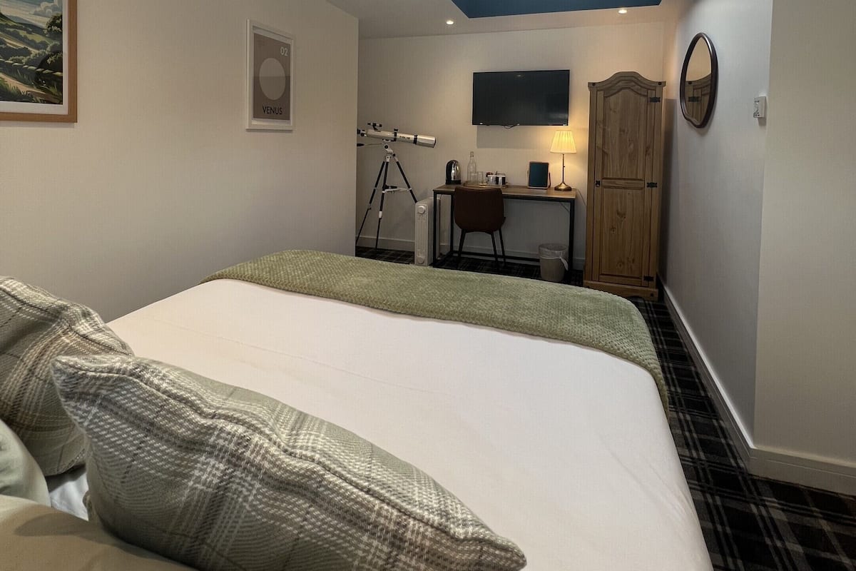 Comfort Double Room, Ensuite, Courtyard View (Observatory 2)