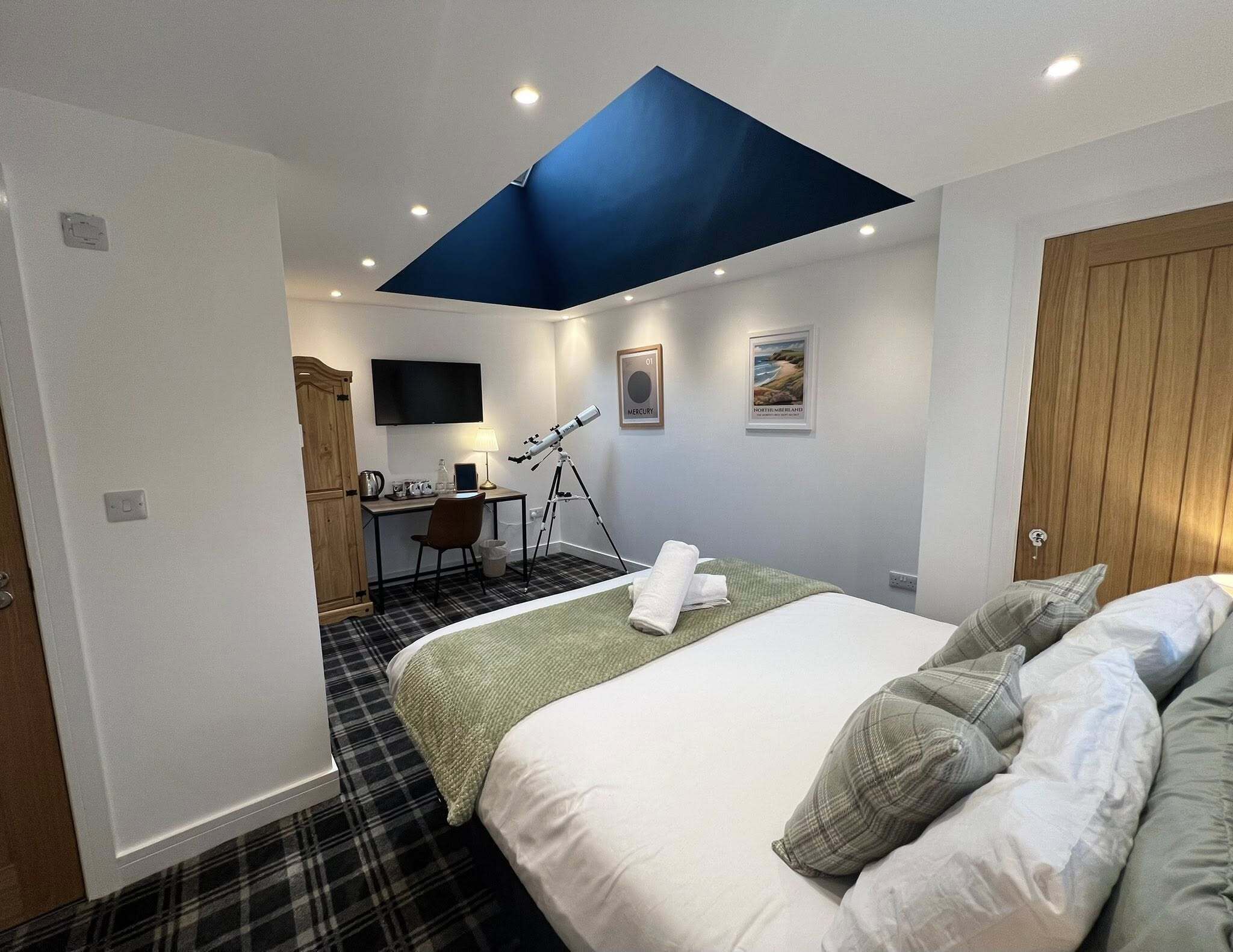 Comfort Double Room, Ensuite, Courtyard View