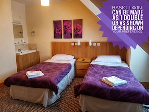 Chambre Standard Double ou avec lits jumeaux, salle de bains commune | Wi-Fi gratuit