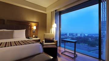 Executive Room, 1 King Bed, City View | 1 bedroom, Egyptian cotton sheets, premium bedding, down comforters