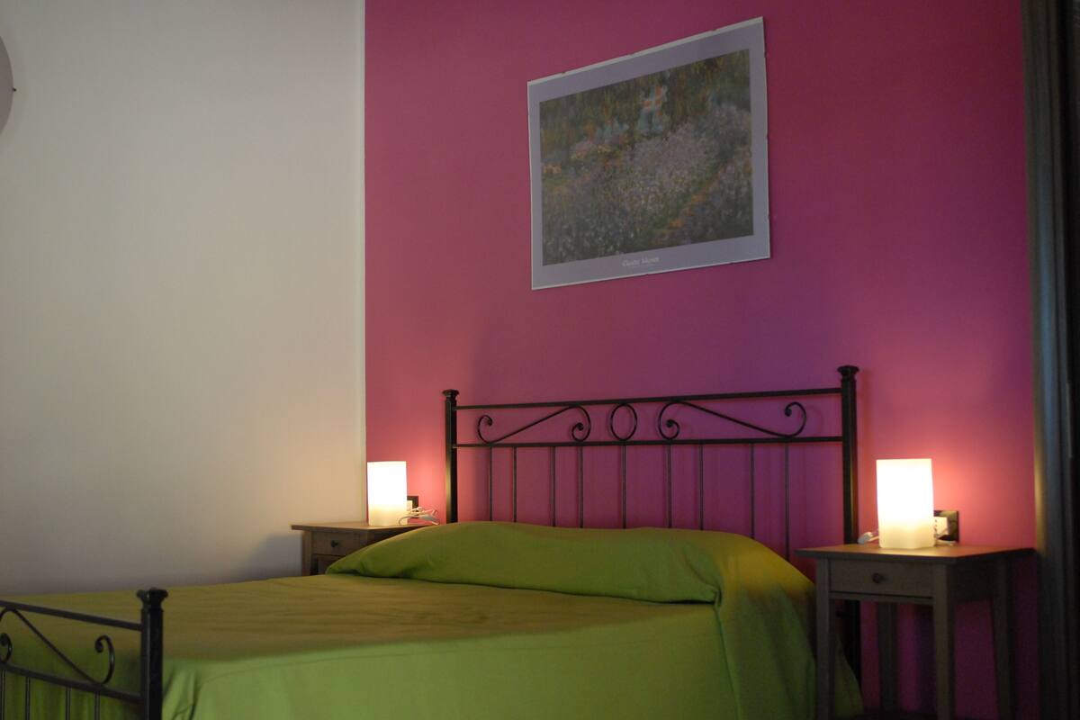 Standard Double Room | In-room safe, desk, blackout drapes, WiFi (free)