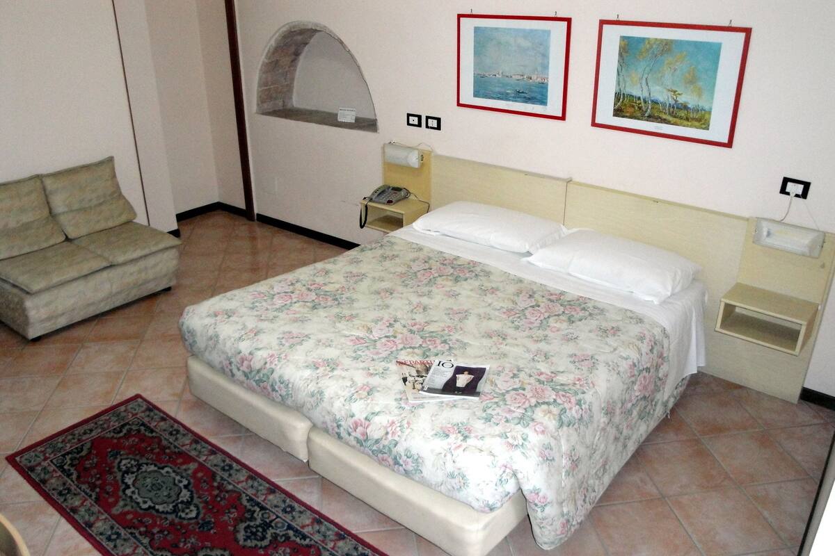 Down duvets, minibar, in-room safe, individually furnished