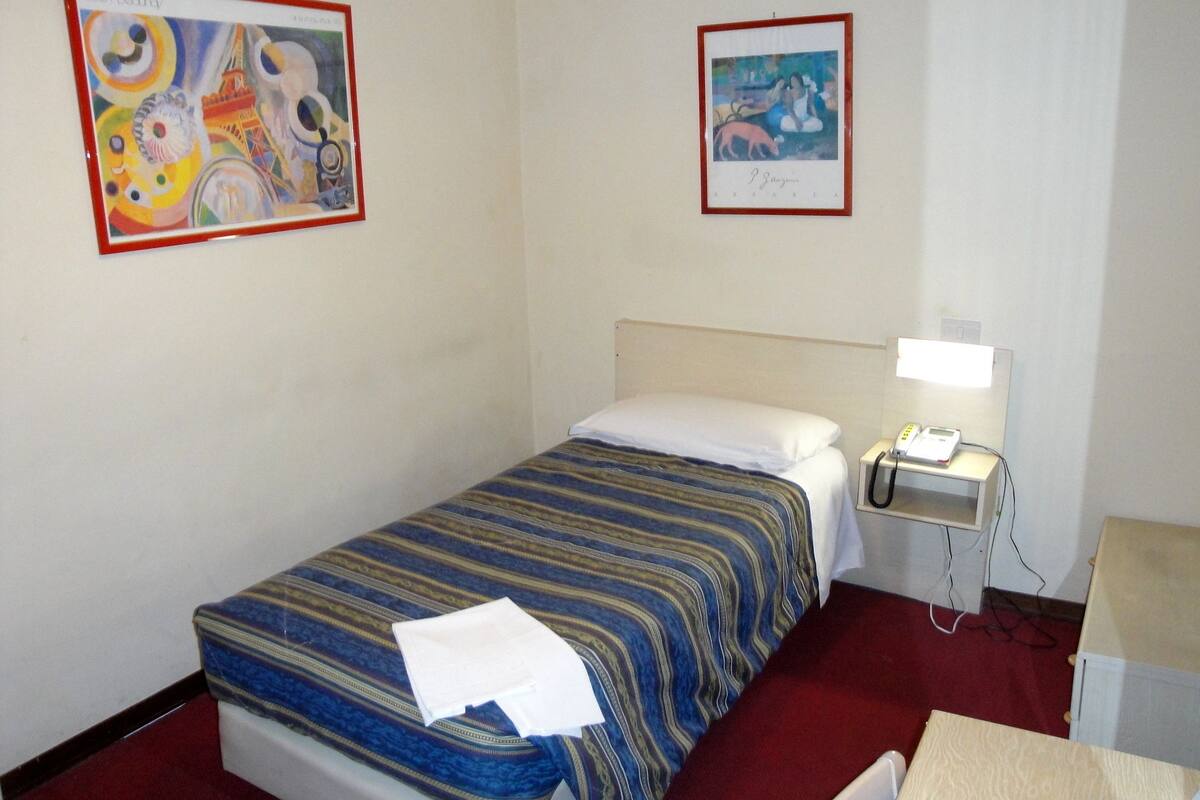 Standard Single Room, Private Bathroom | Down duvets, minibar, in-room safe, individually furnished