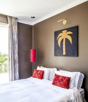 Egyptian cotton sheets, pillow-top beds, minibar, in-room safe - Casa Mosquito (Rio de Janeiro)