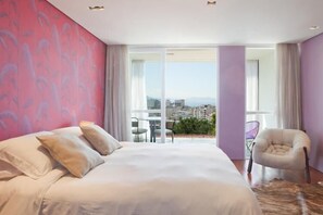 Suite – deluxe | Sengetøy i egyptisk bomull, senger med overmadrass og minibar