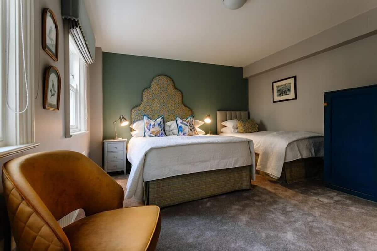 Habitación con 1 cama doble o 2 individuales, baño privado (room double single)