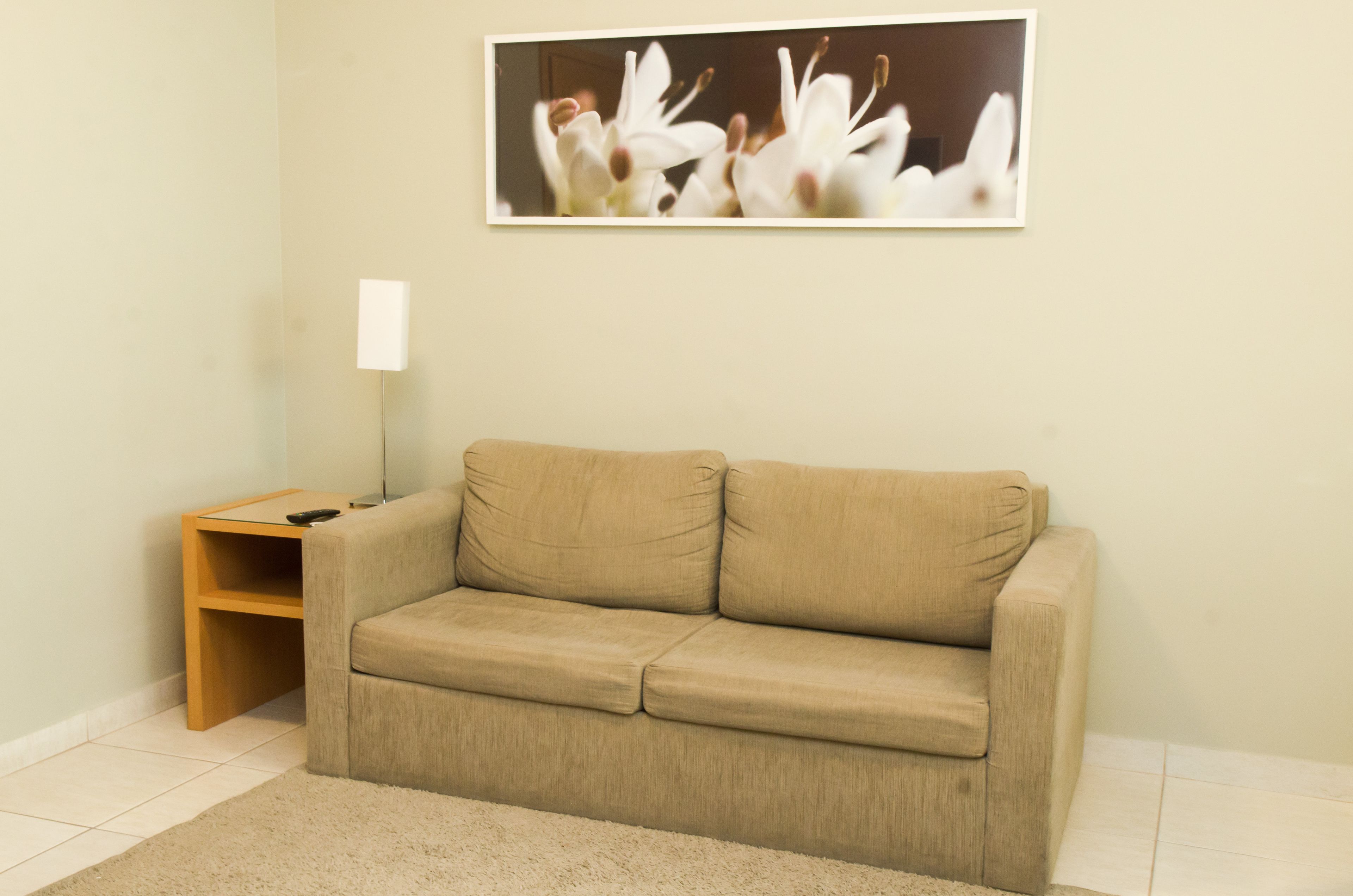 32-inch tv with cable channels