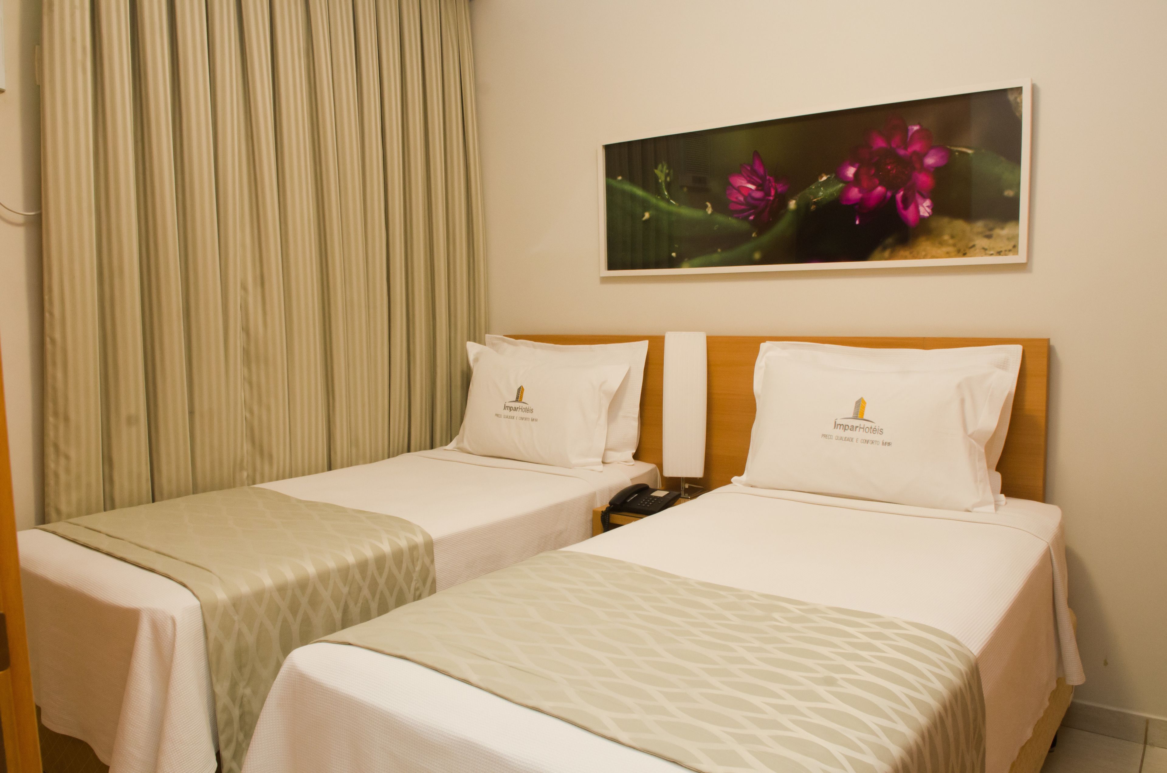 deluxe twin room | 1 bedroom, minibar, in-room safe, desk