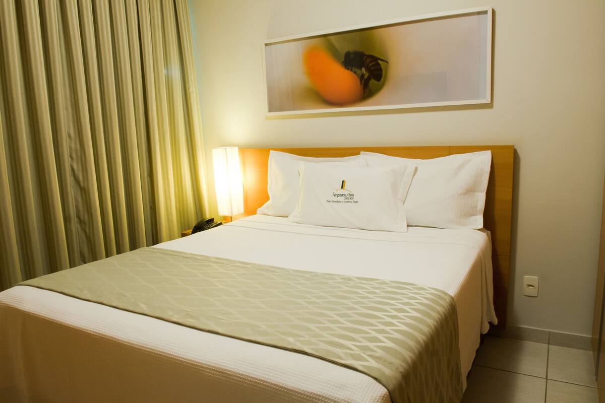 Phòng đôi Deluxe | 1 phòng ngủ, minibar, két bảo mật tại phòng, bàn 