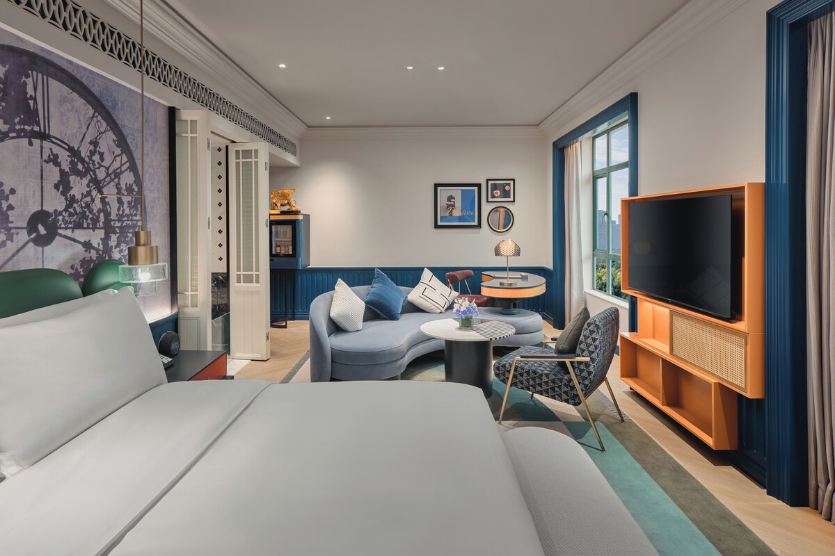 Rom – premium, 1 kingsize-seng | Sengetøy av topp kvalitet, minibar, safe på rommet og skrivebord