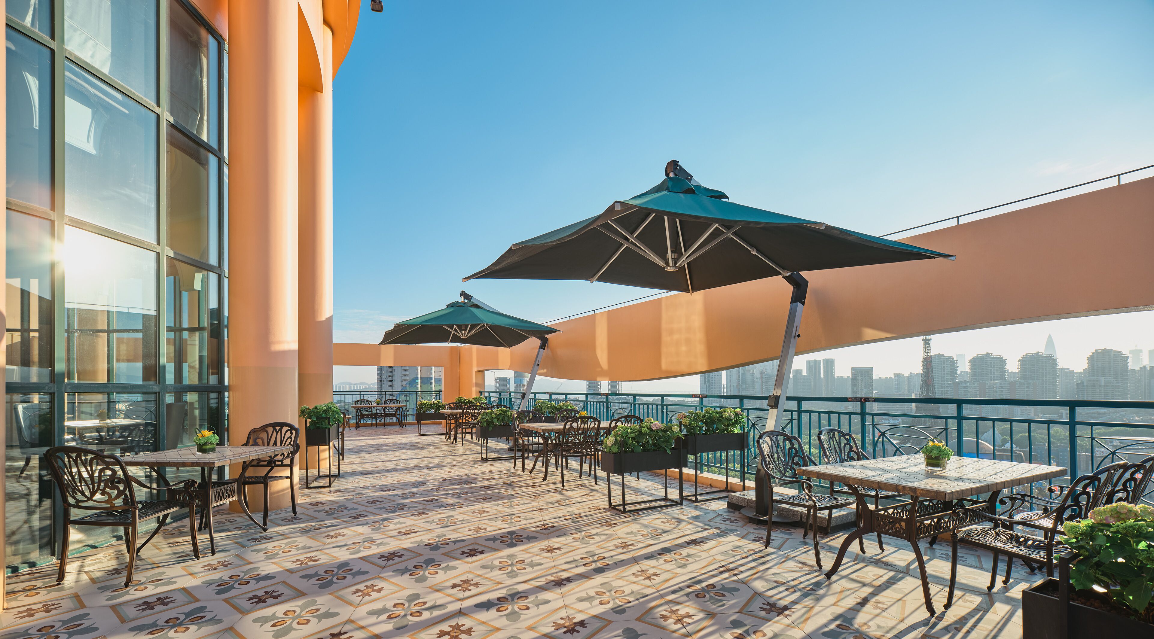 1 bedroom, premium bedding, minibar, in-room safe