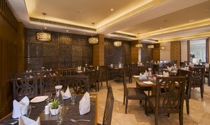 Indian cuisine - Riverview Hotel (Ahmedabad)