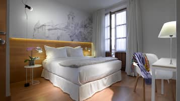 Habitación Doble Deluxe | Ropa de cama de alta calidad, edredones de plumas, mobiliario individual
