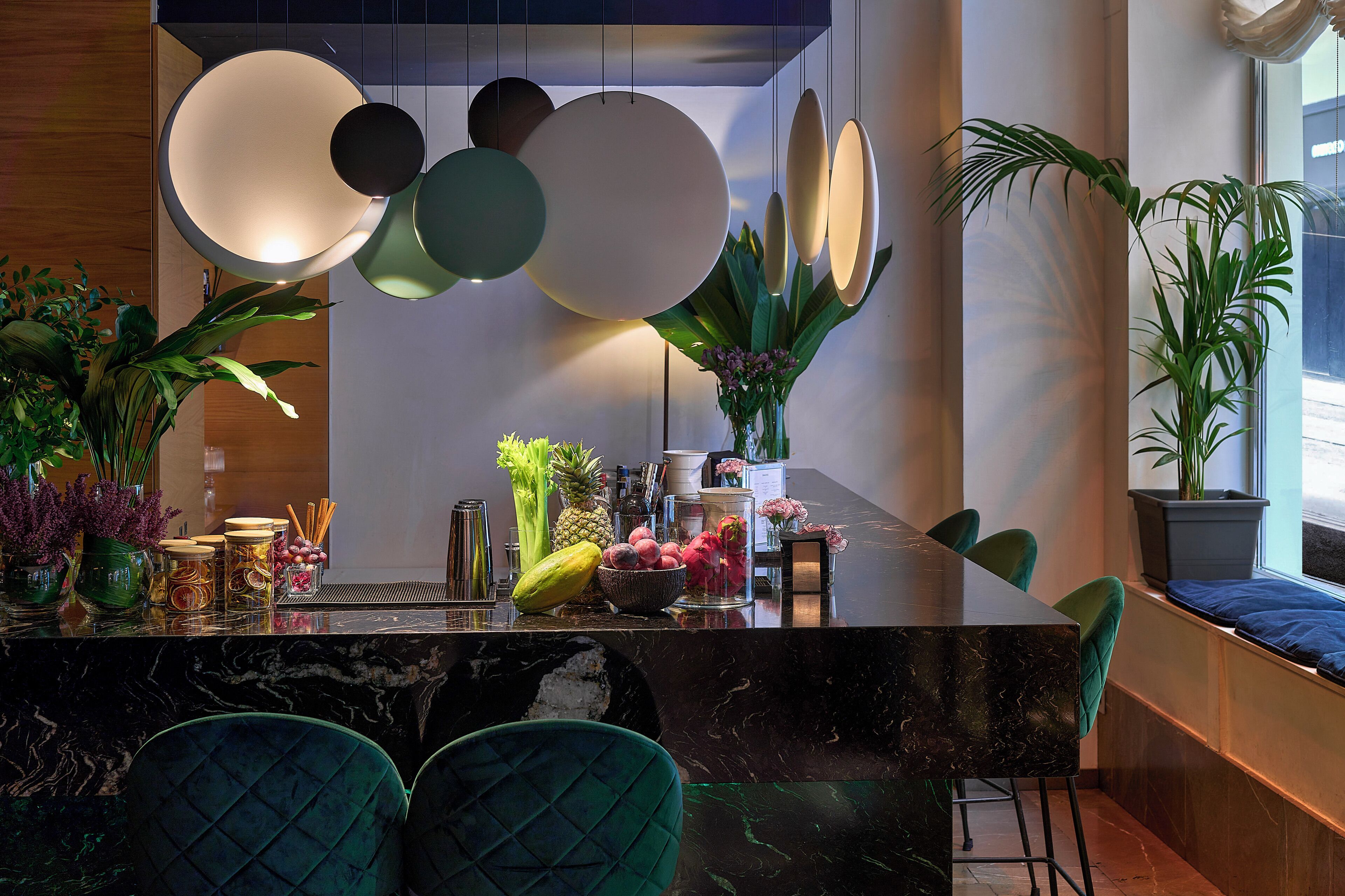 Frokost, lunsj og middag serveres