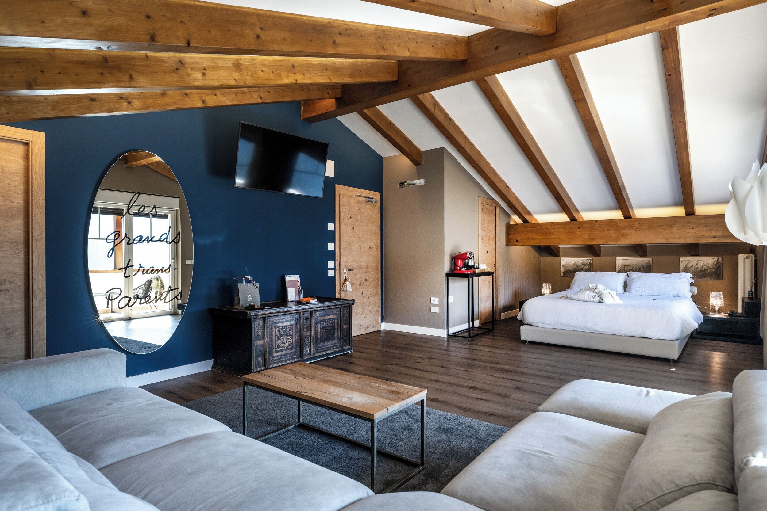 Minibar, in-room safe, desk, blackout drapes