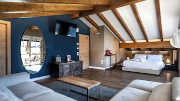 Minibar, in-room safe, desk, blackout curtains