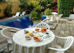 Dining - Chez Les Rois Bed And Breakfast (Manaus)