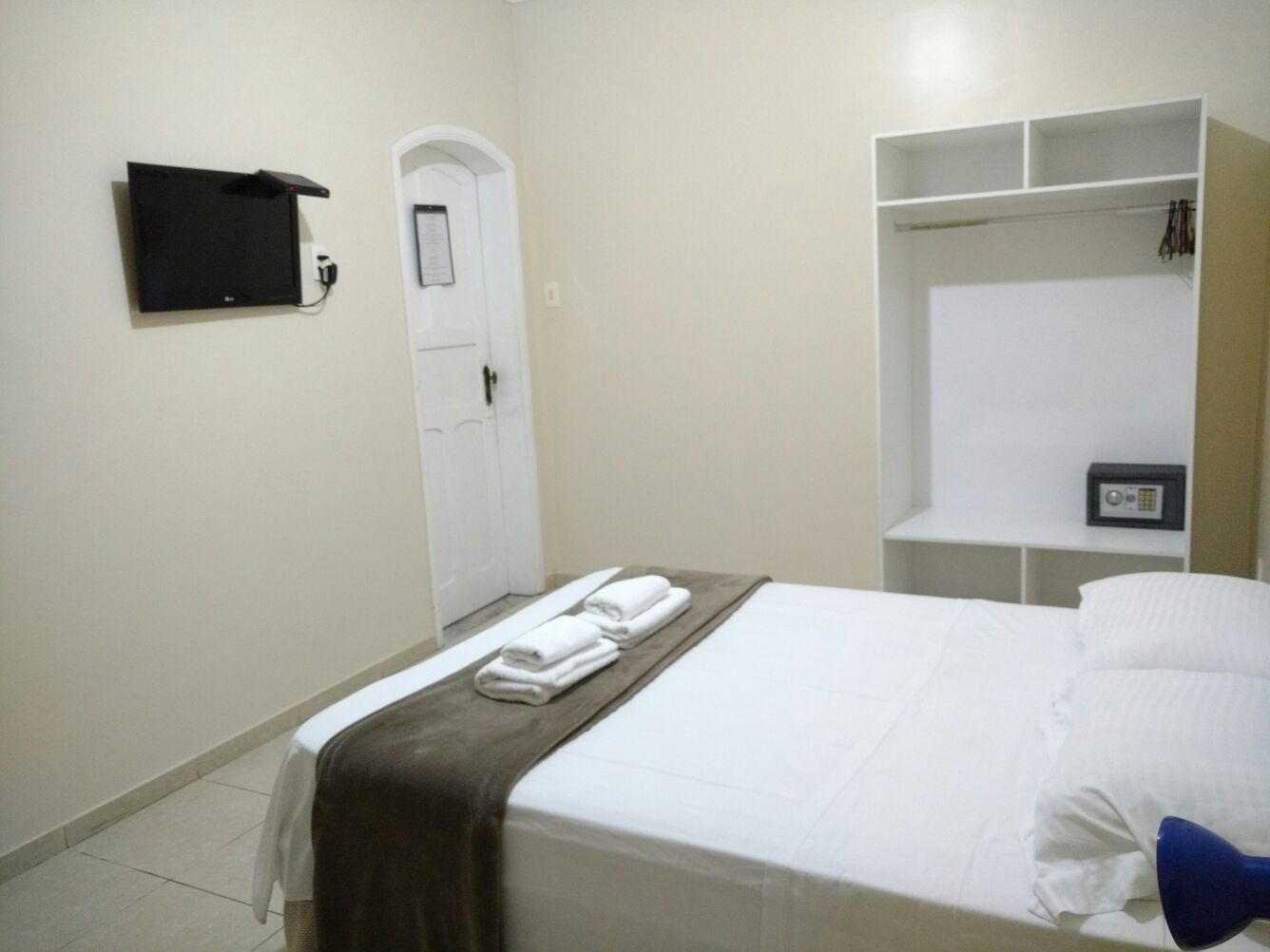 Bar mini, peti besi dalam bilik, Wi-fi percuma 