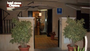 Front of property - evening/night - Hotel Nieves Chipiona (Chipiona)