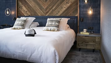 Superior Room | 1 bedroom, desk, soundproofing, cribs/infant beds