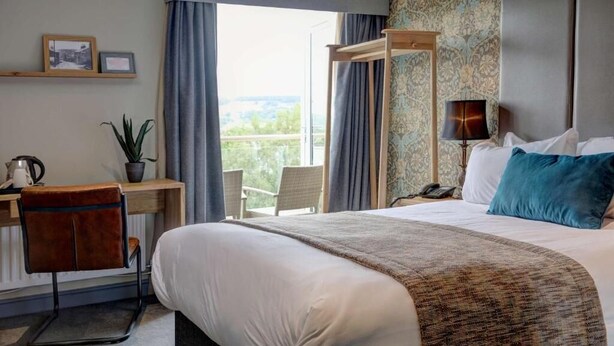 Superior Double Room, Balcony | 7 bedrooms, desk, iron/ironing board (on request), WiFi (free) - The New Hobbit Hotel (Sowerby Bridge)