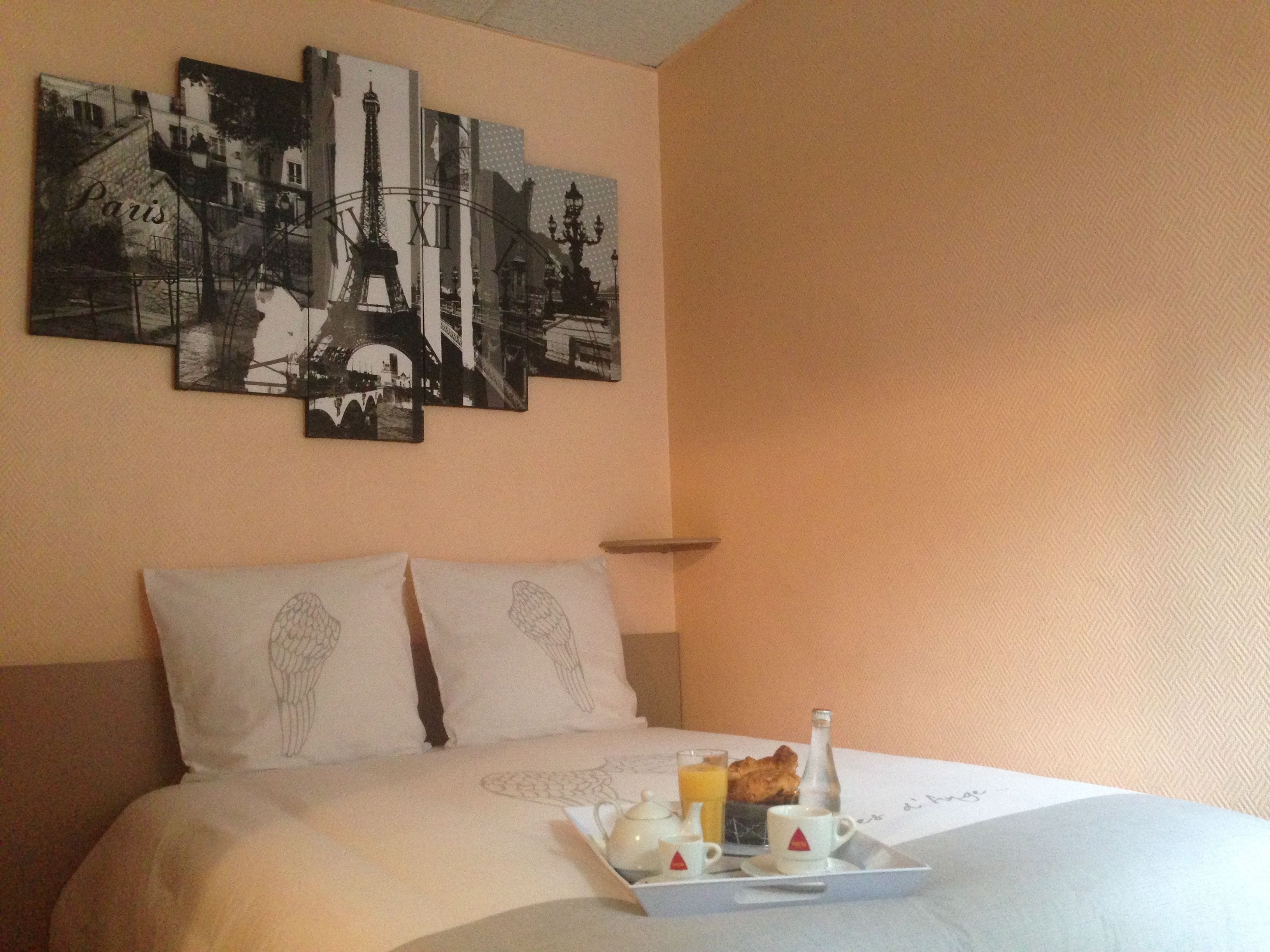 Bureau, Wi-Fi gratuit, draps fournis