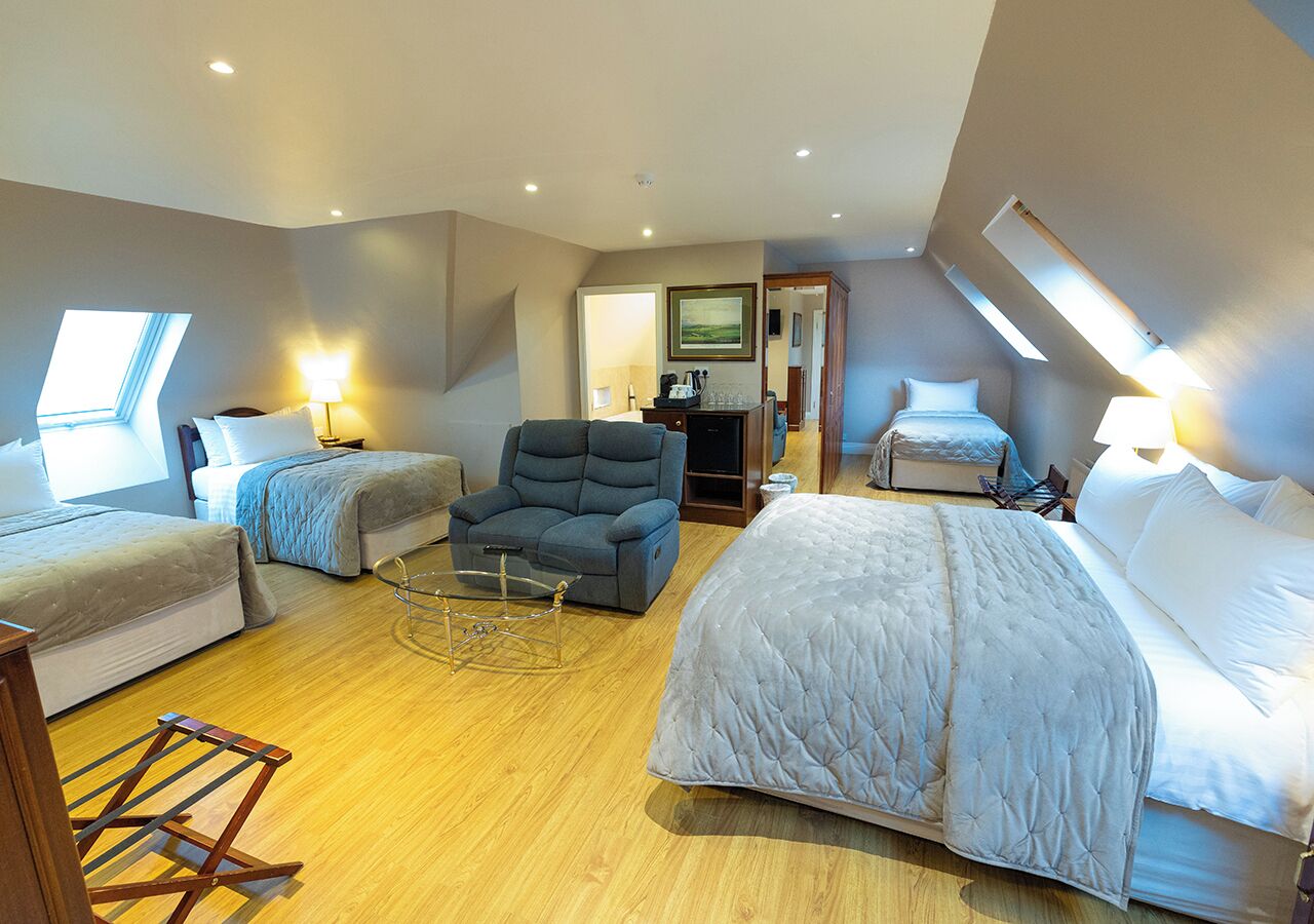 Junior-Suite, mit Bad, Meerblick (Golf Course View - Room 5)