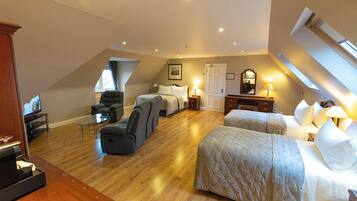 Junior Suite Ensuite with Bath Sea View (Golf Course View - Room 2) | 7 bedrooms, Egyptian cotton sheets, premium bedding, memory foam beds
