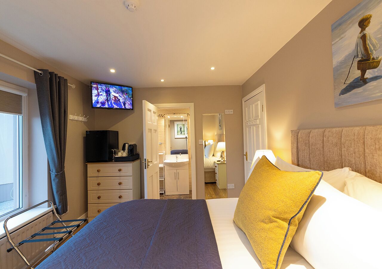 Deluxe-Doppelzimmer, mit Bad, Meerblick (Golf Course View - Room 7)