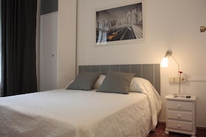 Een strijkplank/strijkijzer, gratis wifi