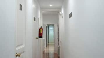 Interni