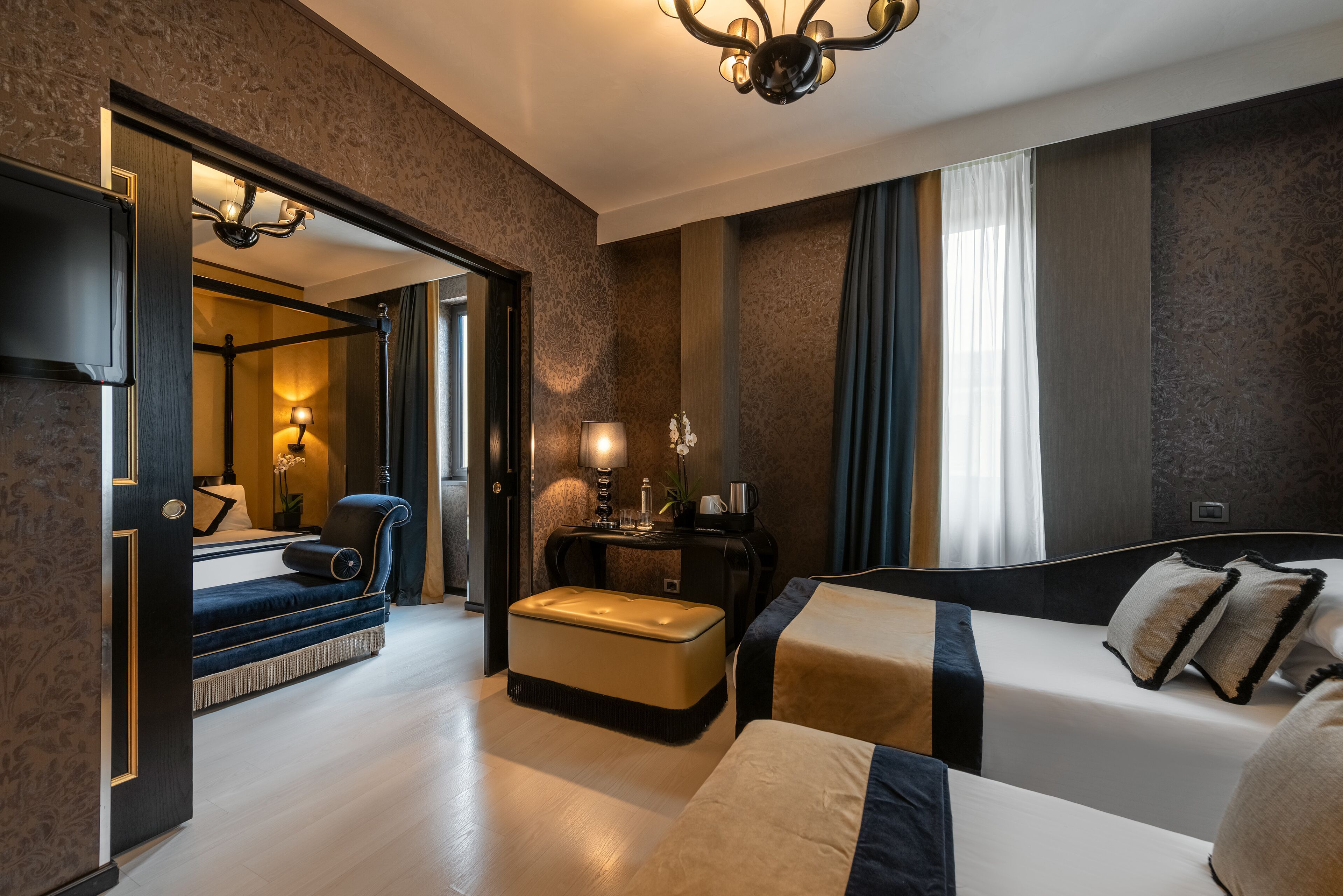 suite | 1 bedroom, down duvets, minibar, in-room safe