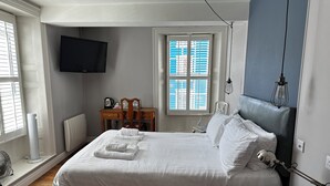Standard Room, 1 King Bed - The Castle Hotel (Aberaeron)