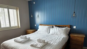 Standard Room, 1 King Bed, Sea View - The Castle Hotel (Aberaeron)
