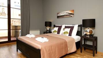 3 dormitoris, caixa forta a l'habitació i planxa i posts de planxar